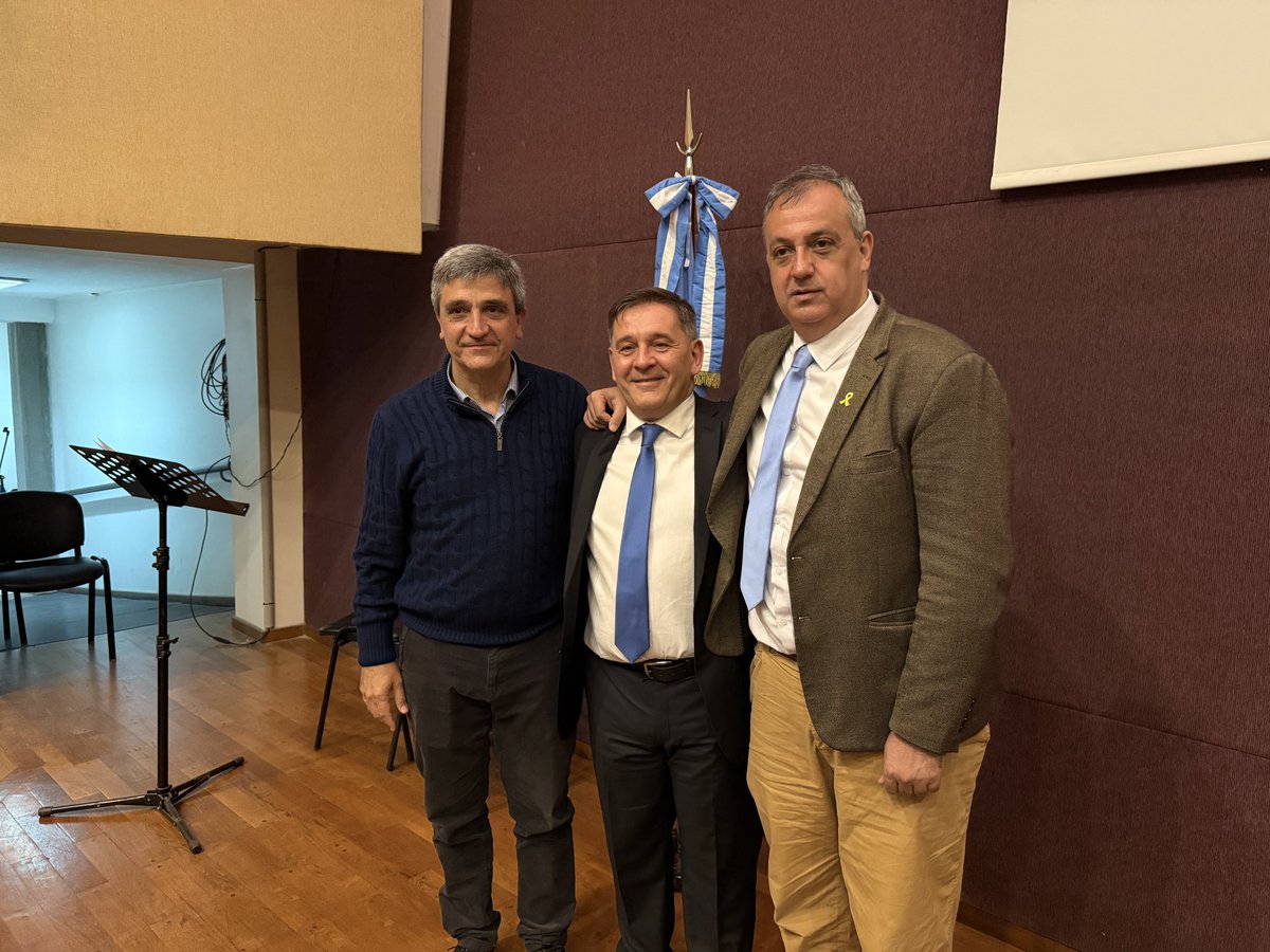 pyedlin's tweet photo. 🎤Un orgullo haber participado del enorme esfuerzo para que hoy sea ley.
📍En la presentación del libro “La implementación de los Juicios en Ausencia”, con la presencia del autor, Dr. Franco Fiumara. Organizado por Colegio de Abogados, Esc. de Gobierno y Esc. Judicial del CAM. https://t.co/nPxVv6HGXt