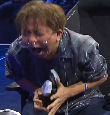 MaxxDestruction tweet media