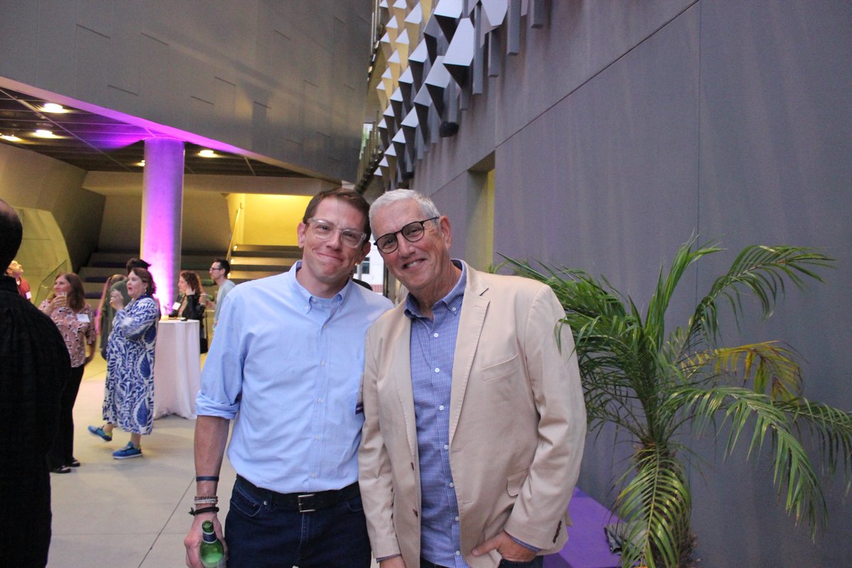 Had a fantastic time catching up with old friends and making new connections at our Evening on Sunset Celebration! 💜✨ Thank you to all <a href="/EmersonAlumni/">EmersonAlumni</a> &amp; friends who came out to toast the evening!