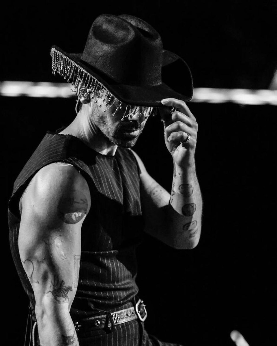 cupofjaneth's tweet image. the category is cowboy joe jonas