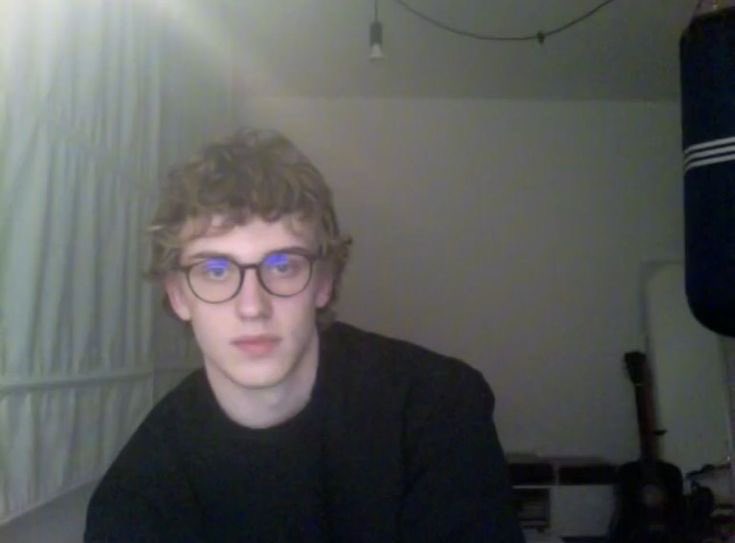 ⠀⠀⠀⠀ 
⠀⠀⠀⠀ 
⠀⠀⠀⠀ ⠀⠀⠀⠀podría poner la misma
⠀⠀ ⠀⠀⠀⠀ ⠀  caption que la otra.
 ⠀⠀⠀⠀ ⠀⠀⠀⠀⠀⠀⠀⠀ ⠀⠀
⠀⠀⠀⠀