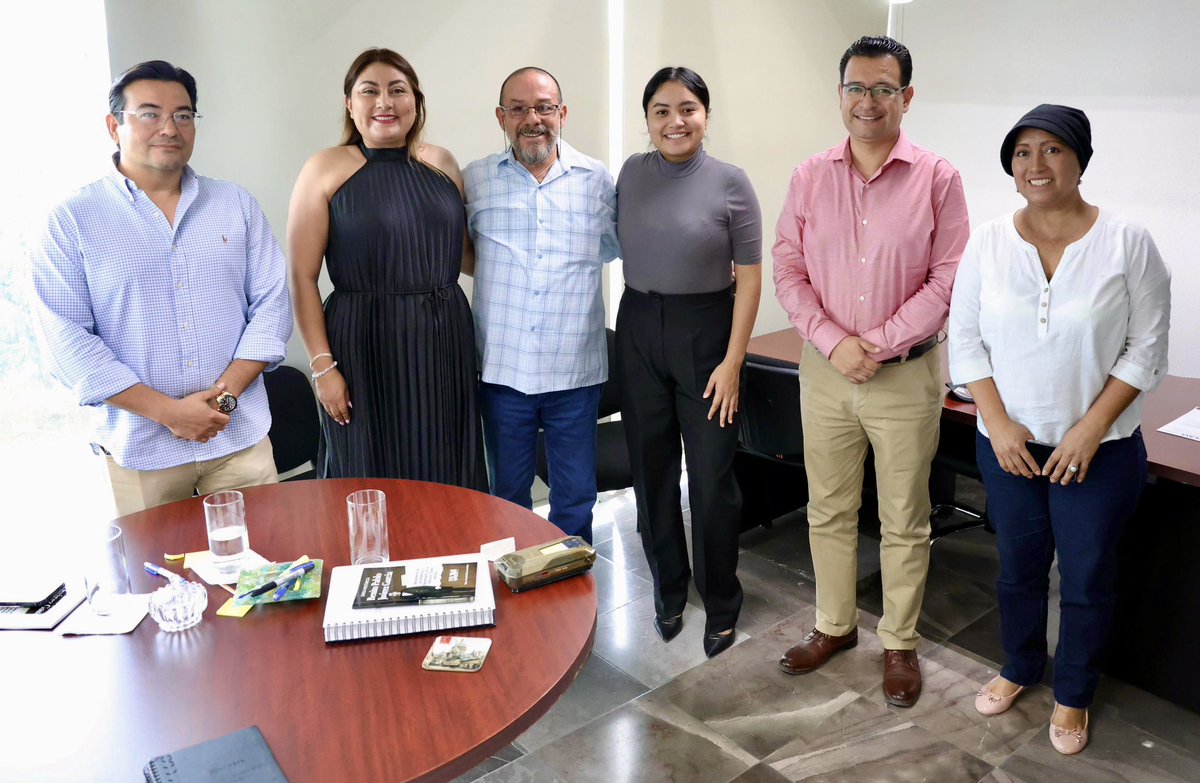 Reunión de la Comisión Permanente de Fortalecimiento y Asuntos Municipales, dialogamos sobre el trabajo legislativo para afianzar el desarrollo de #Oaxaca.

#DT #DistritoXII #DanielaTaurino #Oaxaca #SantaLucíadelCamino #LXVILegislatura