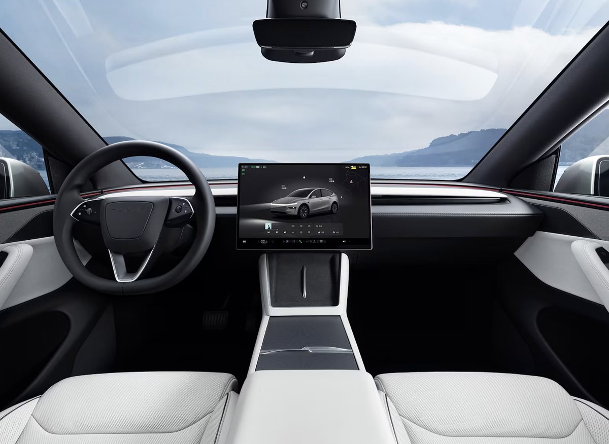 SawyerMerritt's tweet image. BREAKING: Tesla has officially introduced the Model Y L in China.

• Starting price: 339,000 yuan ($47,000 USD)
• Range: 527 miles (CLTC). 327 miles EPA (estimate)
• 4.5s 0-62mph
• 89.6cubic feet of storage
• Deliveries start September 2025 in China