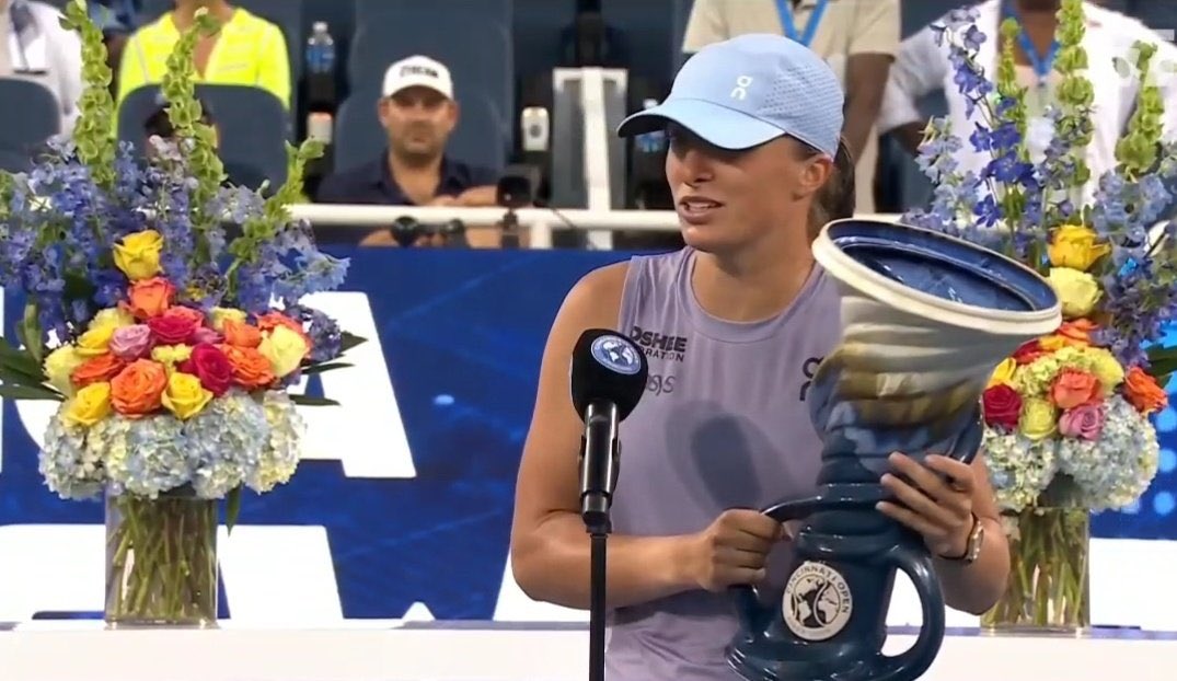 TheTennisLetter's tweet image. Iga Swiatek to her team after beating Paolini to win 1st Cincinnati title

“I want to thank my team. I don’t know why I won tournaments that were like the last ones in terms of where I thought I would be playing well 😂. So thank you for forcing me to become a better player and