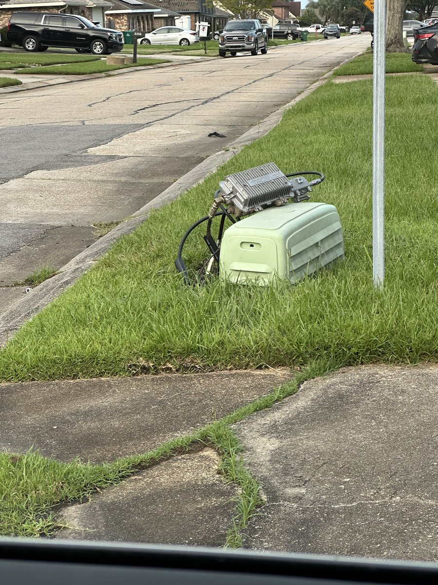 No internet since Friday. Cox tech support says it’s a complex network issue in my neighborhood. Might want to check this out. Couple of blocks from my house. I’m in Jefferson Parish. <a href="/CoxLouisiana/">Cox Louisiana</a>