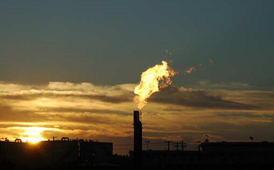 Natural gas prices have plunged nearly 30% in 6 months, now at $2.90 - weighed down by near record production and robust storage levels. 
#Energy #Commodity $NGAS $UNG