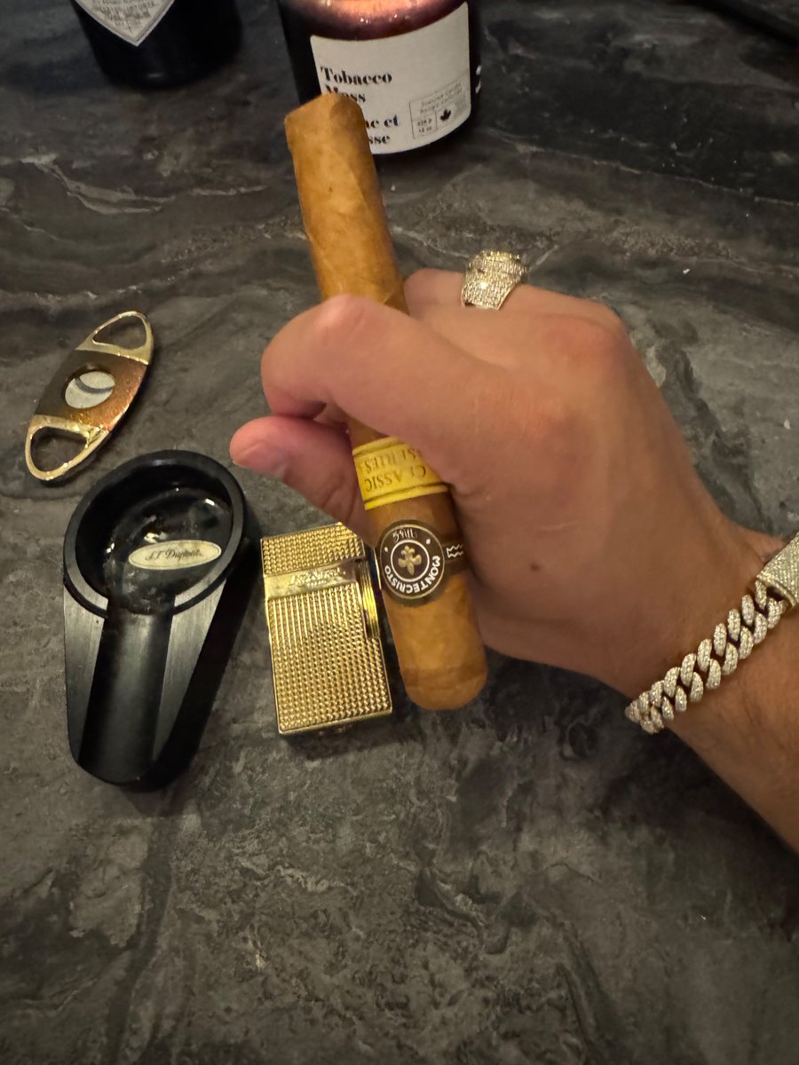 GAPthinks's tweet image. Celebrating Money Monday