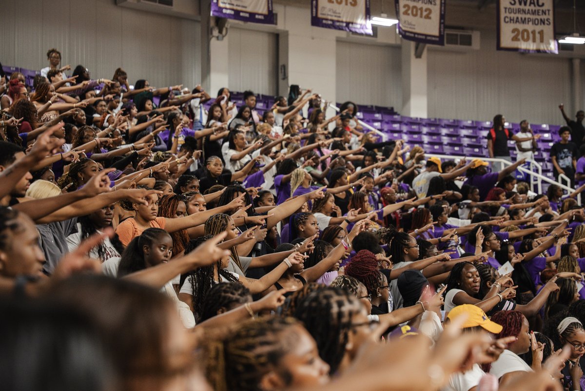 PVAMU's tweet image. Panther Camp kicked off with a powerful welcome for the Class of 2029! 💜🐾 Today, they began a journey that will one day lead them across the stage as PVAMU alumni. The Hill is where it all begins. 
#PVAMU29 #PantherCamp #WelcomeToTheHill