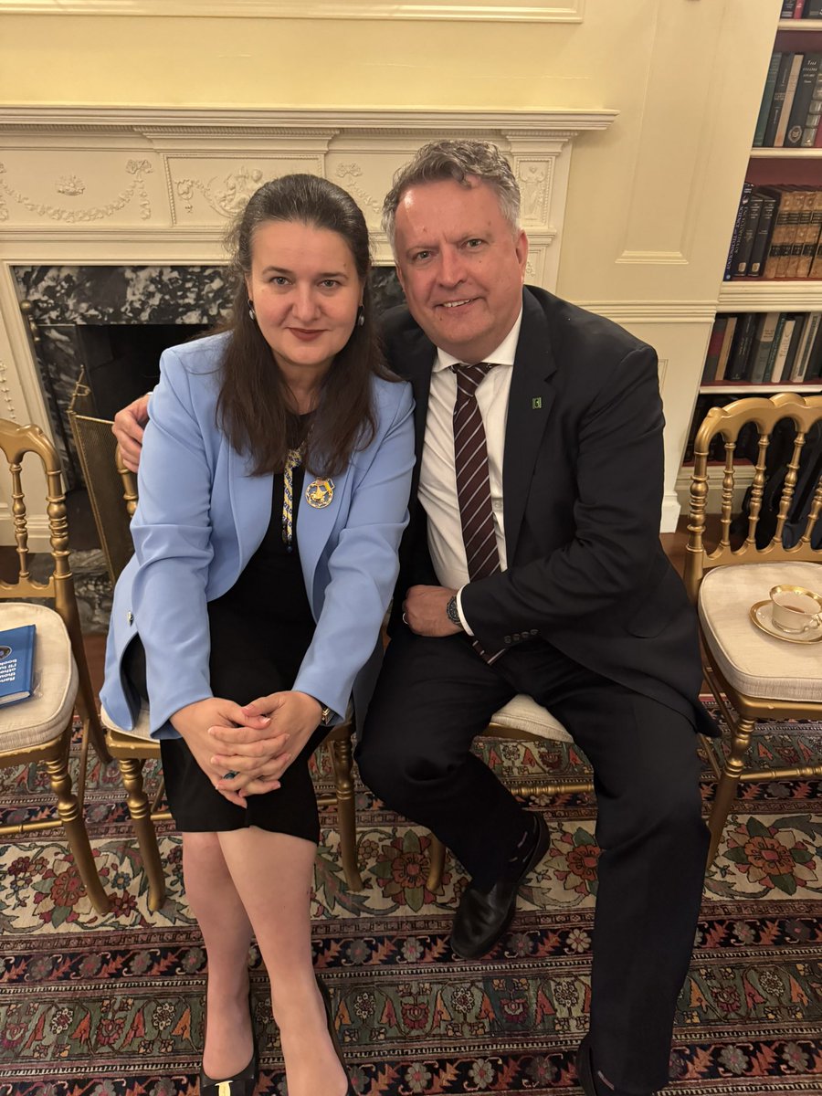 Oksana Markarova (@omarkarova) on Twitter photo Great day indeed. It was nice to see you dear brother Amb/ FDM <a href="/SergiyKyslytsya/">Sergiy Kyslytsya 🇺🇦</a> and work together on this important visit! Great day indeed. It was nice to see you dear brother Amb/ FDM <a href="/SergiyKyslytsya/">Sergiy Kyslytsya 🇺🇦</a> and work together on this important visit!