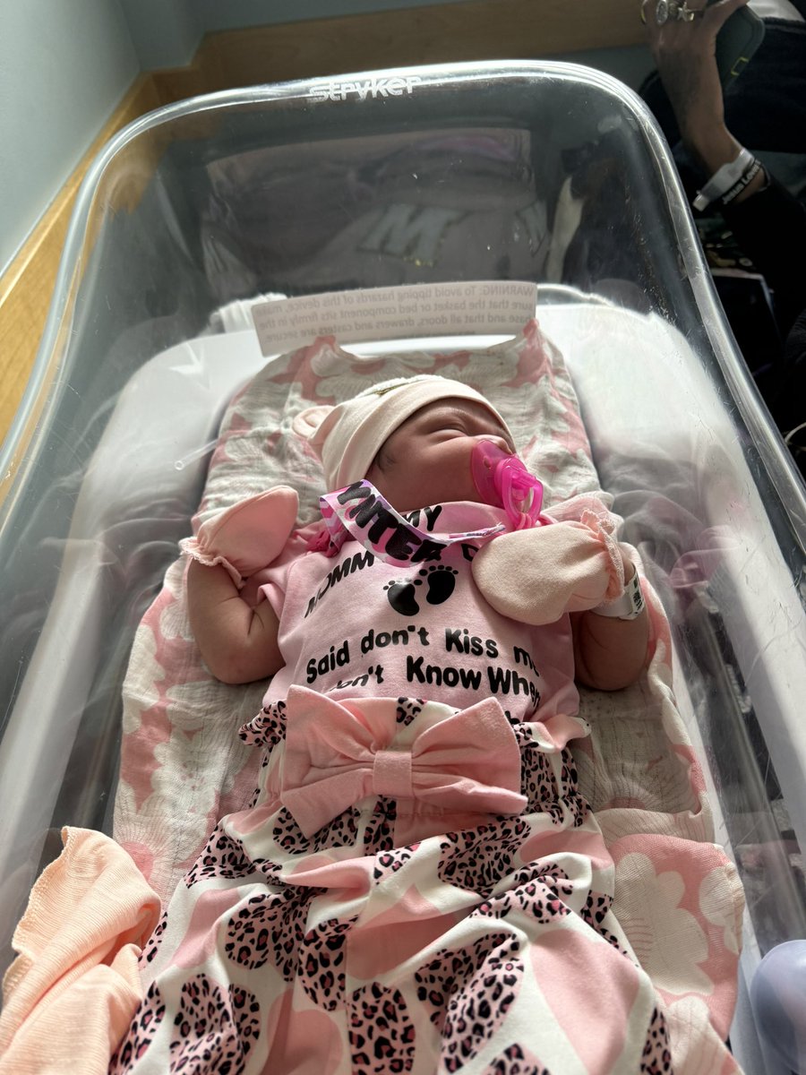 littybittyri's tweet photo. My sweet baby girl Wynter Amour🥹💕💕💕 #newbornjoy #leoszn https://t.co/1QTAbQbLdS