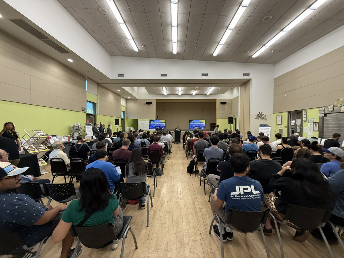 Another packed house for tonight’s <a href="/metrolosangeles/">Metro Los Angeles</a> Sepulveda Pass meeting in Sherman Oaks! Ⓜ️🚇