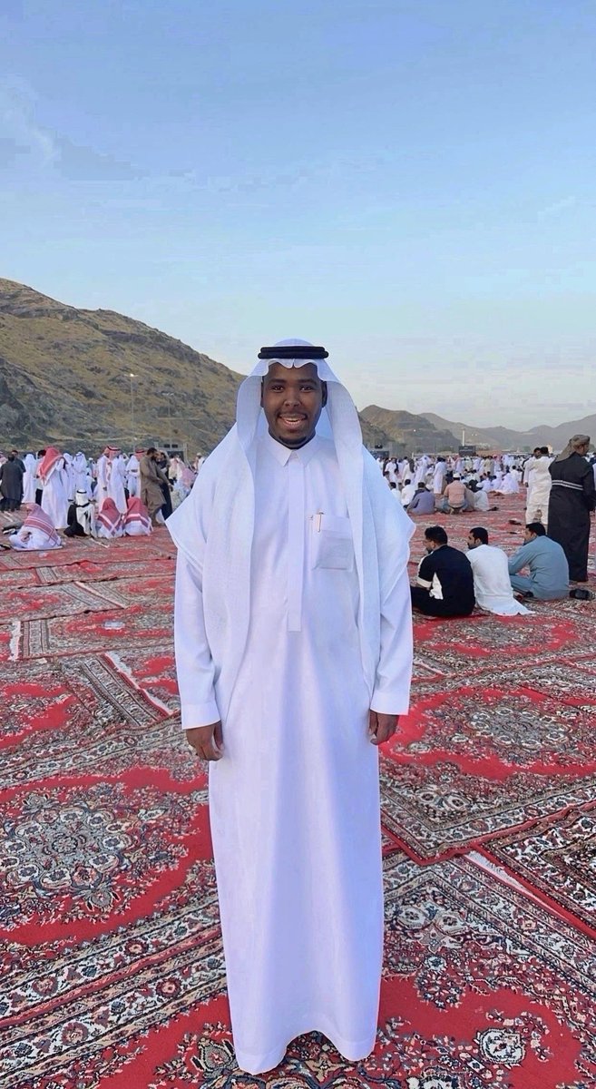 h_uur7's tweet photo. عيدكم مبارك وكل عام وأنتم بخير 
تقبل الله منا ومنكم صالح الأعمال..🤍🤍 https://t.co/B6P3qsPGbL