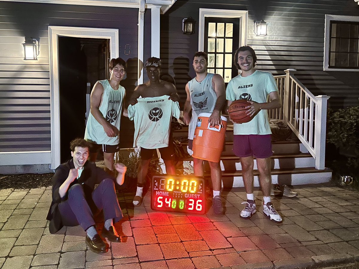 NSLSummerLeague's tweet photo. The Aliens are NSL Champions 🏆 https://t.co/WrglJ5mjMj