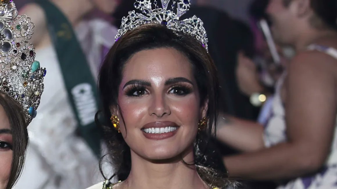 #ESPECTÁCULOS 👑|| Por primera vez Palestina tendrá representación en Miss Universo. La reina de belleza Nadeen Ayoub fue confirmada por la Organización Miss Universo. Ayoub, modelo y defensora social, competirá junto a representantes de más de 130 países y territorios.