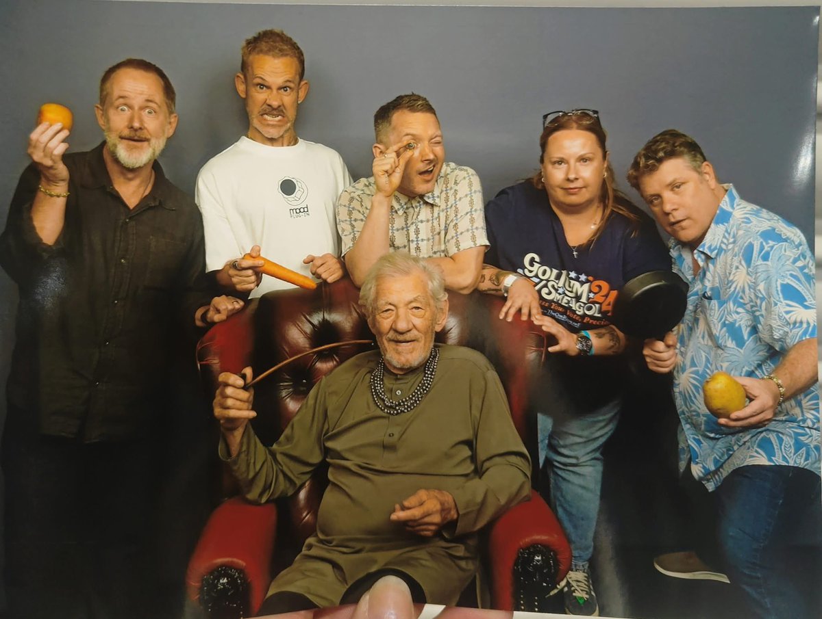 TolkienWorldG's tweet photo. The Hobbits and Gandalf in 2025!
One cast to rule them all! https://t.co/5NTakDoWVd