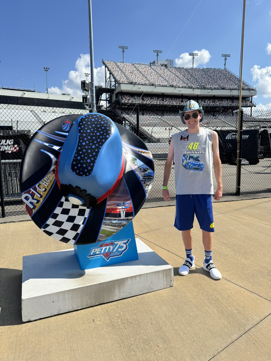 spartyryanh's tweet image. Vacation well spent in Virginia🤘🏻🤠🍖🏁@NASCAR @RichmondRaceway @WilliamByron @TeamHendrick @RossChastain @TeamChevy @TeamTrackhouse