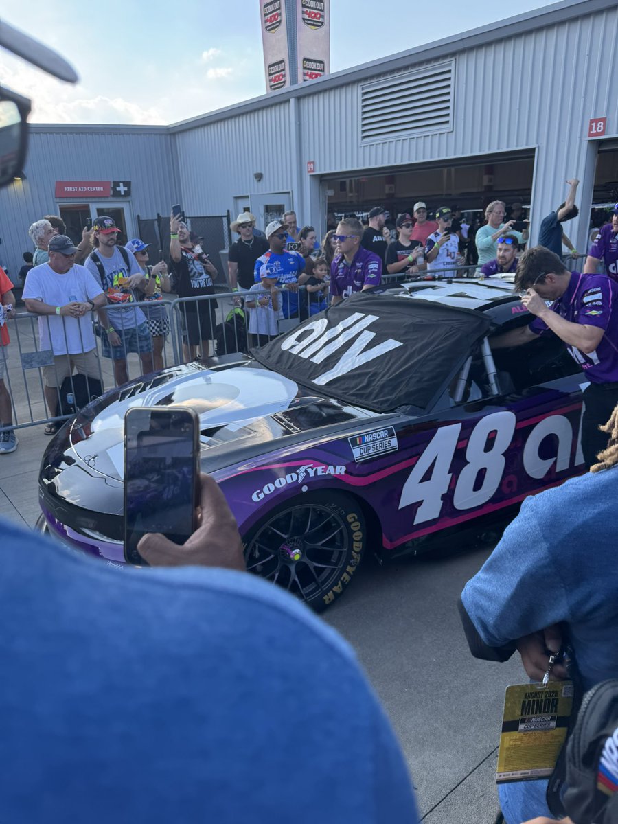 spartyryanh's tweet image. Vacation well spent in Virginia🤘🏻🤠🍖🏁@NASCAR @NoahGragson @RichmondRaceway @allyracing