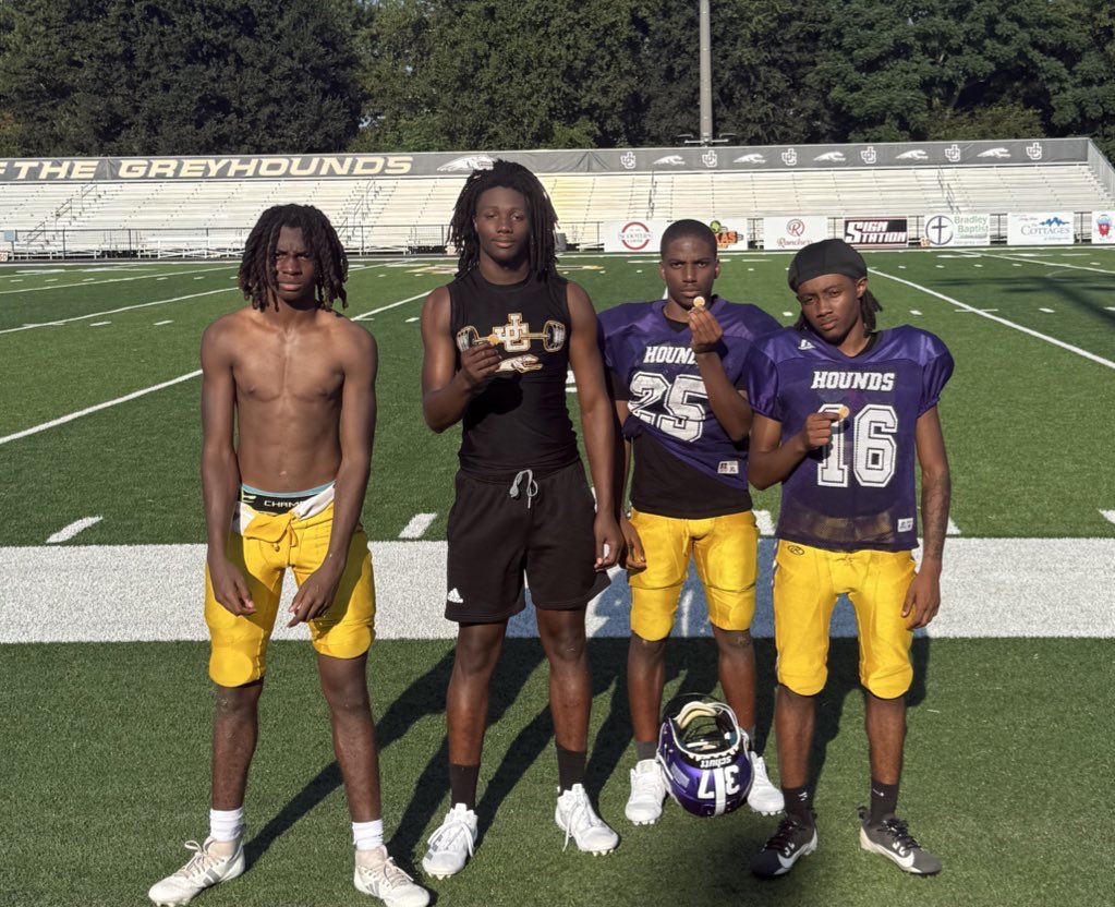 RecruitJCFball's tweet photo. Congrats to our TOUGH Student ATHs whom have maintained straight As & Bs thus far during this new school year. Some may view this as small but for our culture this is our standard #GoldBones https://t.co/abFlAE02e8