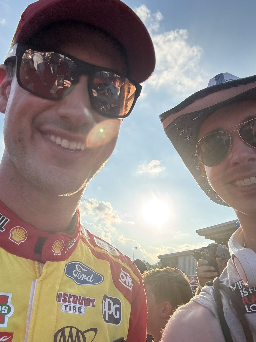 spartyryanh's tweet image. Vacation well spent in Virginia🤘🏻🤠🍖🏁 @NASCAR @RichmondRaceway @WilliamByron @joeylogano @tydillon @TeamHendrick @Team_Penske
