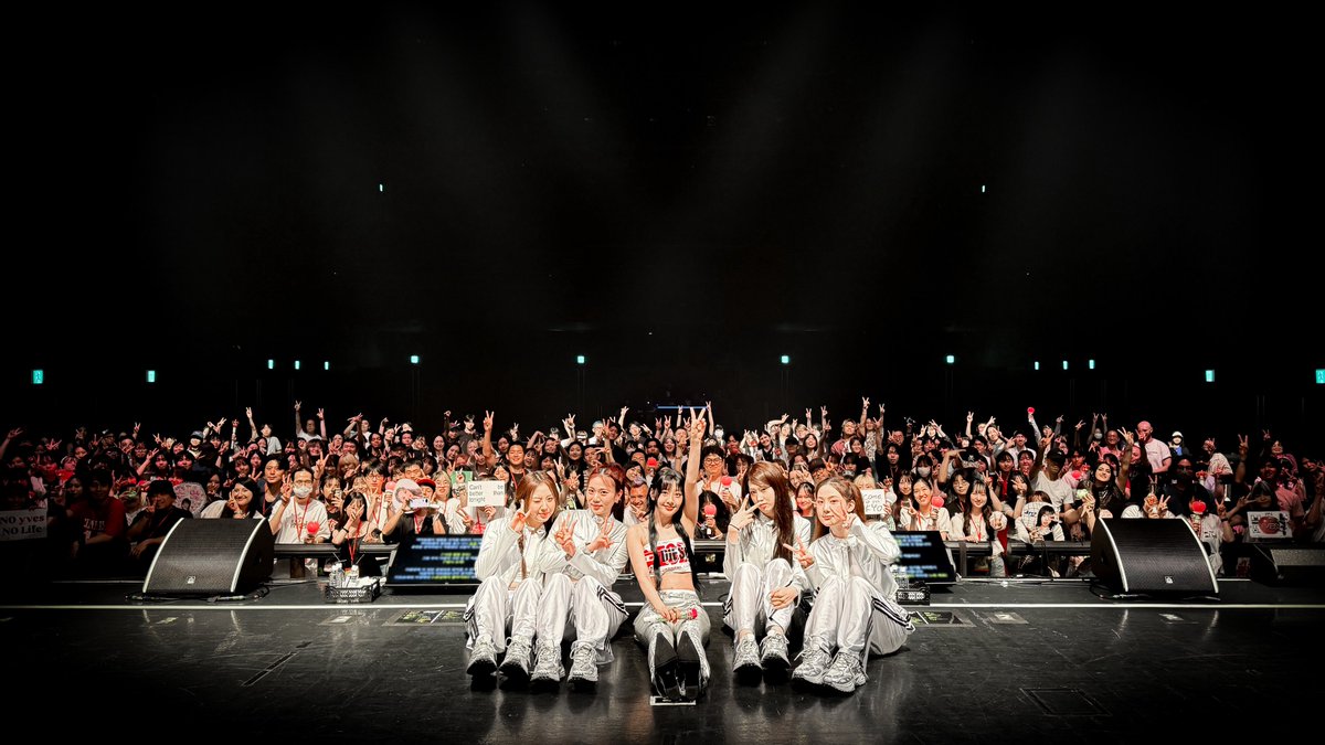 [🍒] YVES COSMIC CRISPY TOUR IN ASIA &amp; AUSTRALIA with Tokyo Engdus🇯🇵

#Yves #YvesinAPAC #CCTOUR #COSMICCRISPYTOUR