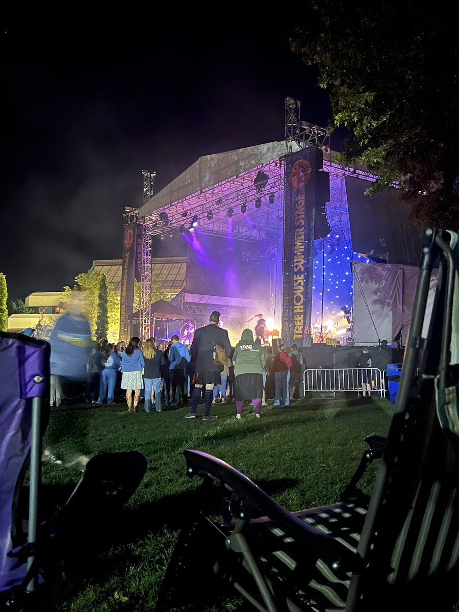 golfishpusher's tweet photo. Stars are out and Toad The Wet Sprocket is in the stage , perfect night thank you @TreeHouseBrewCo https://t.co/J1Toy1VWqD