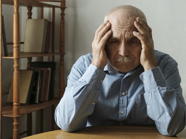 最新｜老化スピードの速さは人によって"6倍の差"があることが判明、2022年に加わった新たな老化因子とは

ニュージーランドで行われた研究では、老化スピードが最も速い人は1年に2.44歳、最も遅い人では0.4歳の生物学的年齢の進行が確認され、両者の老化度合いに2.04歳の開きがあった。