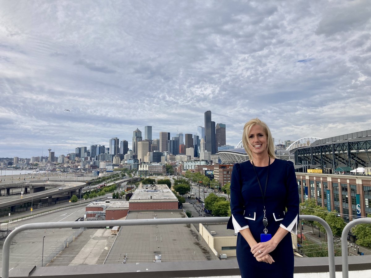 Parella Lewis tweet media