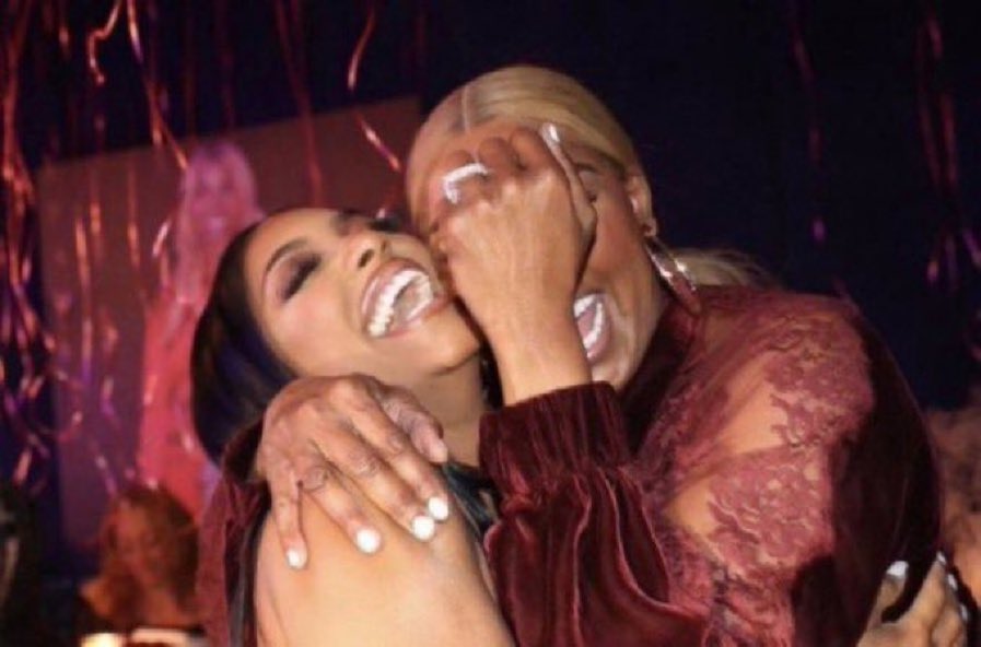 assenavmarie's tweet image. Sean: “I think we are the strongest couple”

Kathy: “I don’t”

PERIOD

#BachelorInParadise