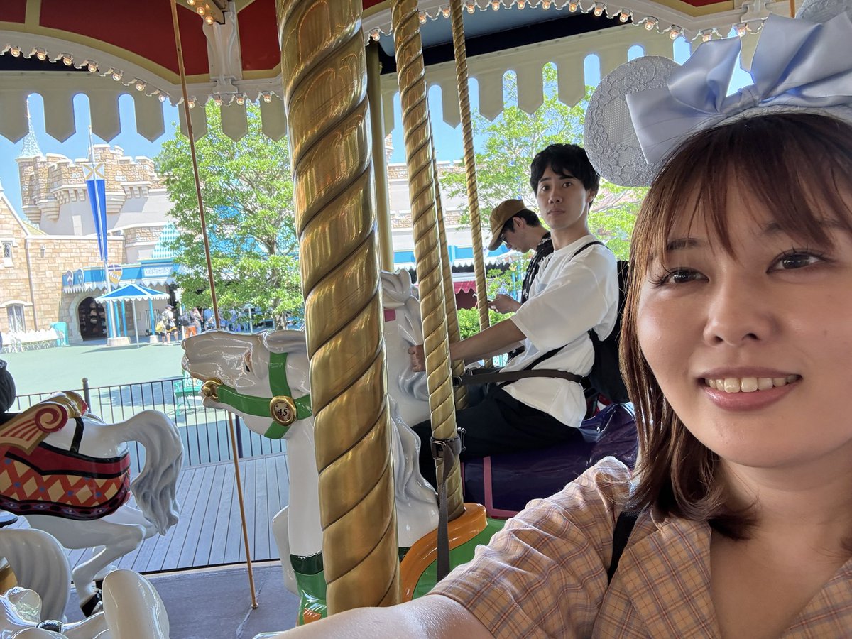 前田さんは後ろ座ってました。隣空いてるのに。