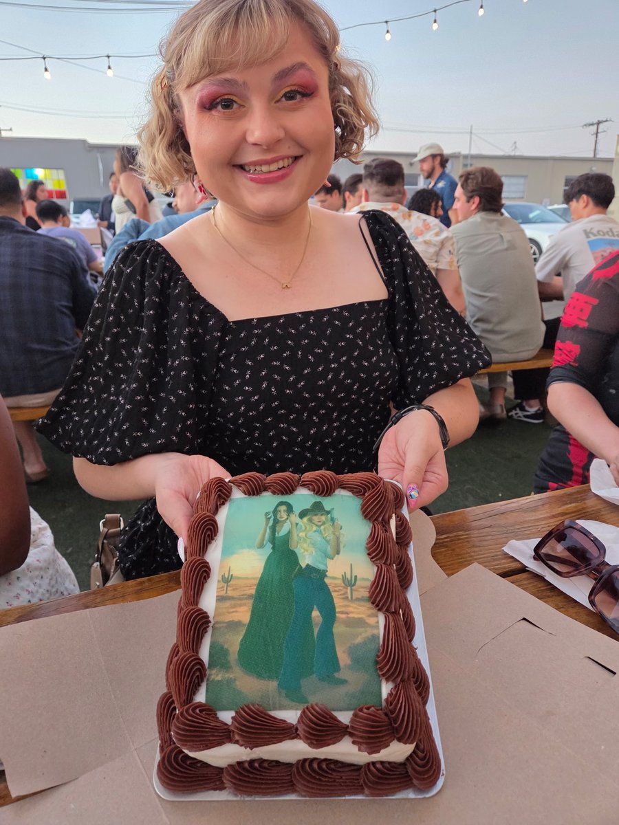 LexiMcnicholas's tweet image. When your sapphic werewolf cowgirl book gets an agent, you&apos;ve got to print some character art on a cake, get a few friends together, and drink some tasty beverages inside a fake stagecoach. ❤️🏜✨️
#amagented #writingcommmunity