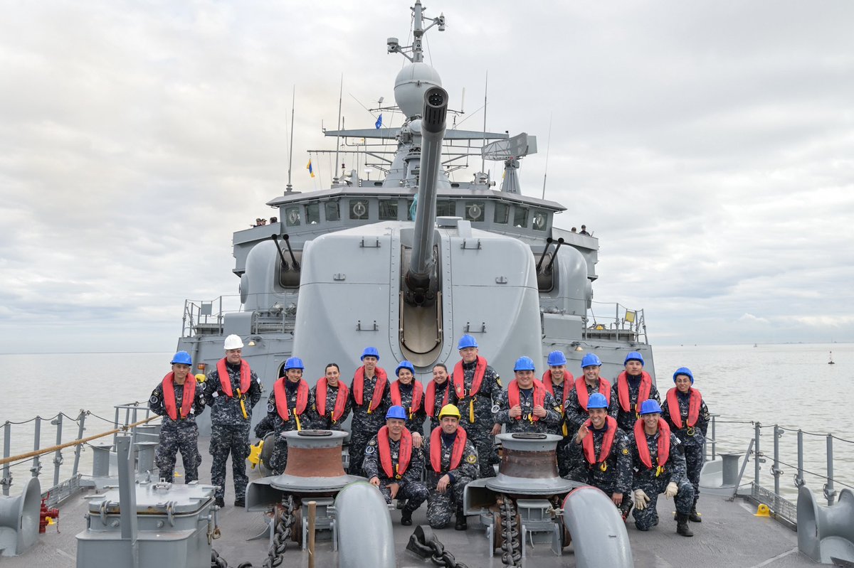 SA_Defensa's tweet image. 📍Puerto Belgrano, #Argentina (🇦🇷)

The @Armada_Arg frigate ARA La Argentina (D-11) has departed port en route to the #UnitedStates (🇺🇸) for exercise #UNITAS LXVI.

Equipped with a Fennec helicopter, she will be in the United States till October.