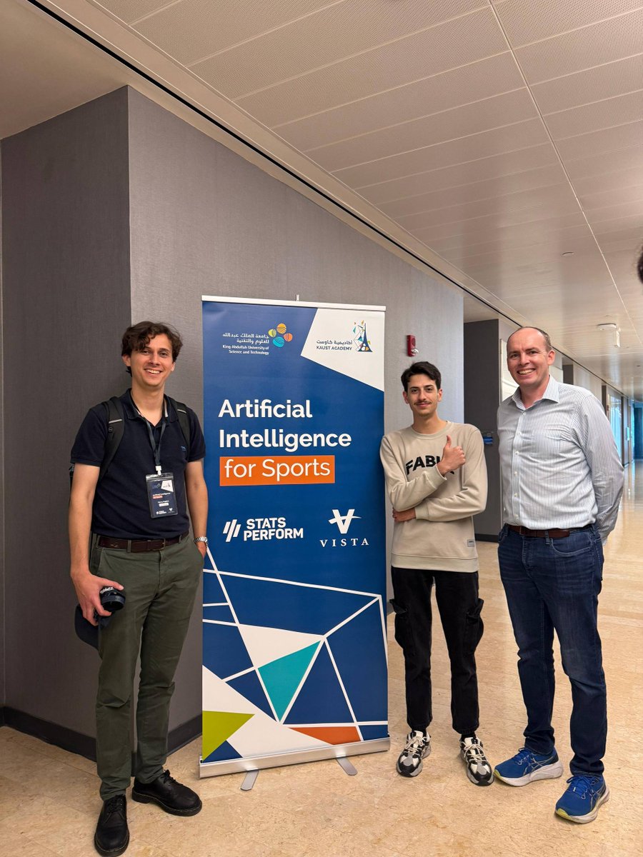 الحمدلله والشكر لله الأسبوعين الماضية انتهينا من واحد من أفضل البرامج اللي مرت علي (AI for sports) المقام من <a href="/KAUST_Academy/">KAUST Academy</a> بالتعاون مع <a href="/StatsPerform/">Stats Perform</a> 

شكر خاص للدكتور <a href="/Dr_S_Albarakati/">د. سلطان سعود البركاتي</a> على اتاحة هذه الفرصة العظيمة.

نشوفكم يوم عرض المشاريع ان شاء الله 🔥