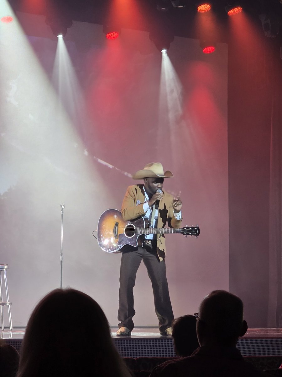 Kudos to <a href="/CarnivalCruise/">Carnival Cruise Line</a> for hosting <a href="/TaeLewis__/">Tae Lewis</a> onboard the Carnival Pride tonight! Amazing entertainment!