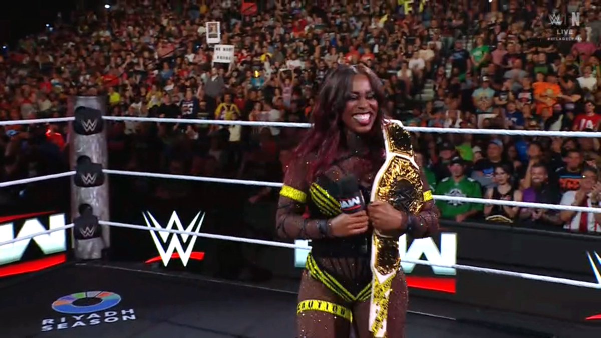 "on the bright side, the BLOODLINE continues!"

Best baby announcement ever

#WWERaw
