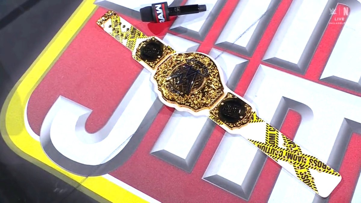 ONLY IN PRO WRESTLING you can get a baby announcement that ends in a HEEL promo 

#WWERaw