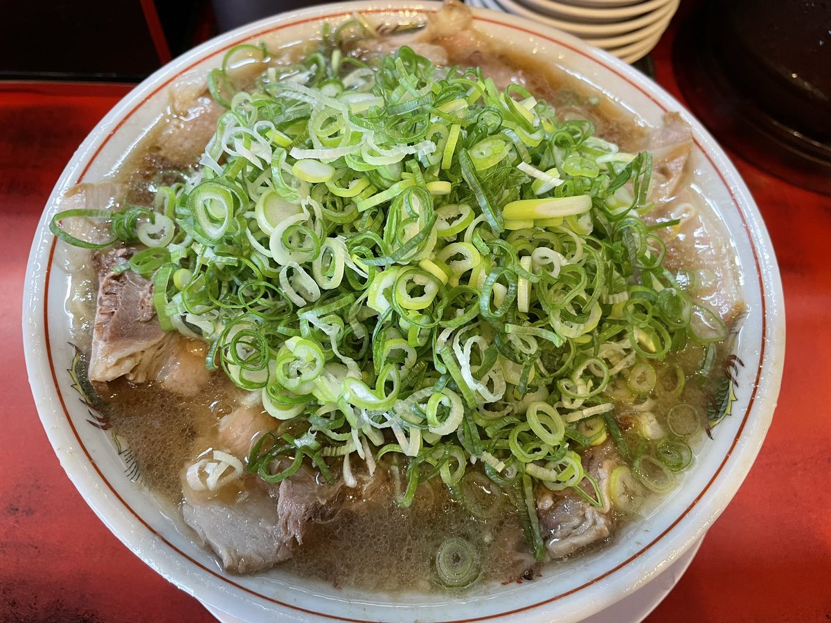 TAKA_trip's tweet photo. 京都から⛩️
本家 第一旭　本店

特製ラーメン(麺カタメ、ねぎ多め)

京都らしい醤油ベースに多めの脂

とても美味しく頂きました😋🍜

#京都
#第一旭
#ラーメン https://t.co/AX5aD25W2n