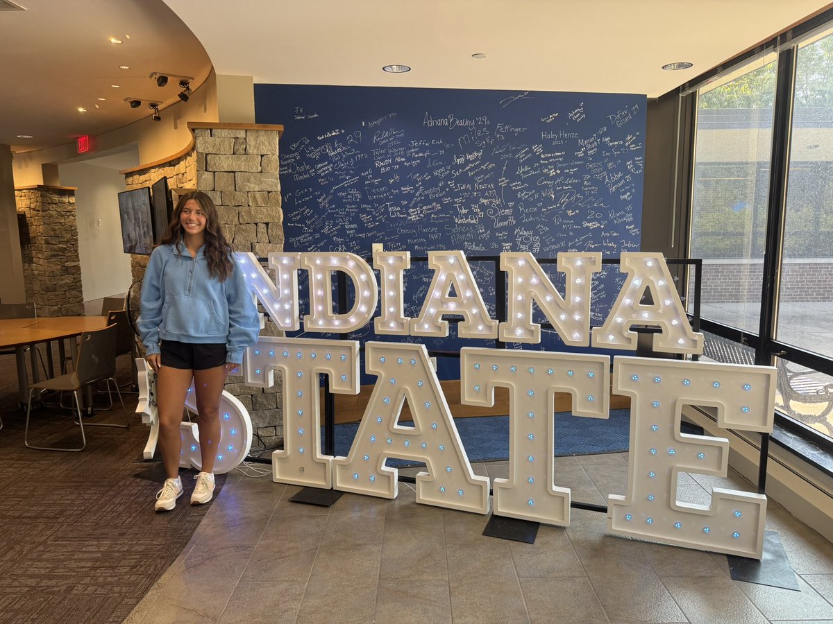 KellyKerberg's tweet photo. Spent the day at Dannah’s future home! Made an official visit to Indiana State and fell I love with the school, the program, the coaching staff, and the culture that has been created! So happy my girl will be a Sycamore! Go Trees!! https://t.co/v4rUbcLqaQ