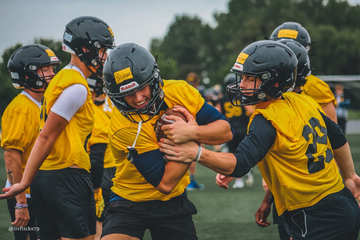 UWOFootball's tweet image. Clouds can’t block our vision⚡️

#O2HVE6AS | #NOW