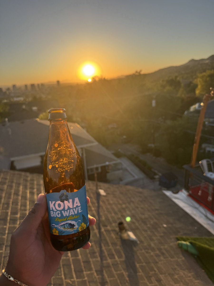 Geescottsburner's tweet photo. First day of school roof beer might just be top 2 #not2 https://t.co/0lnzWalP2L