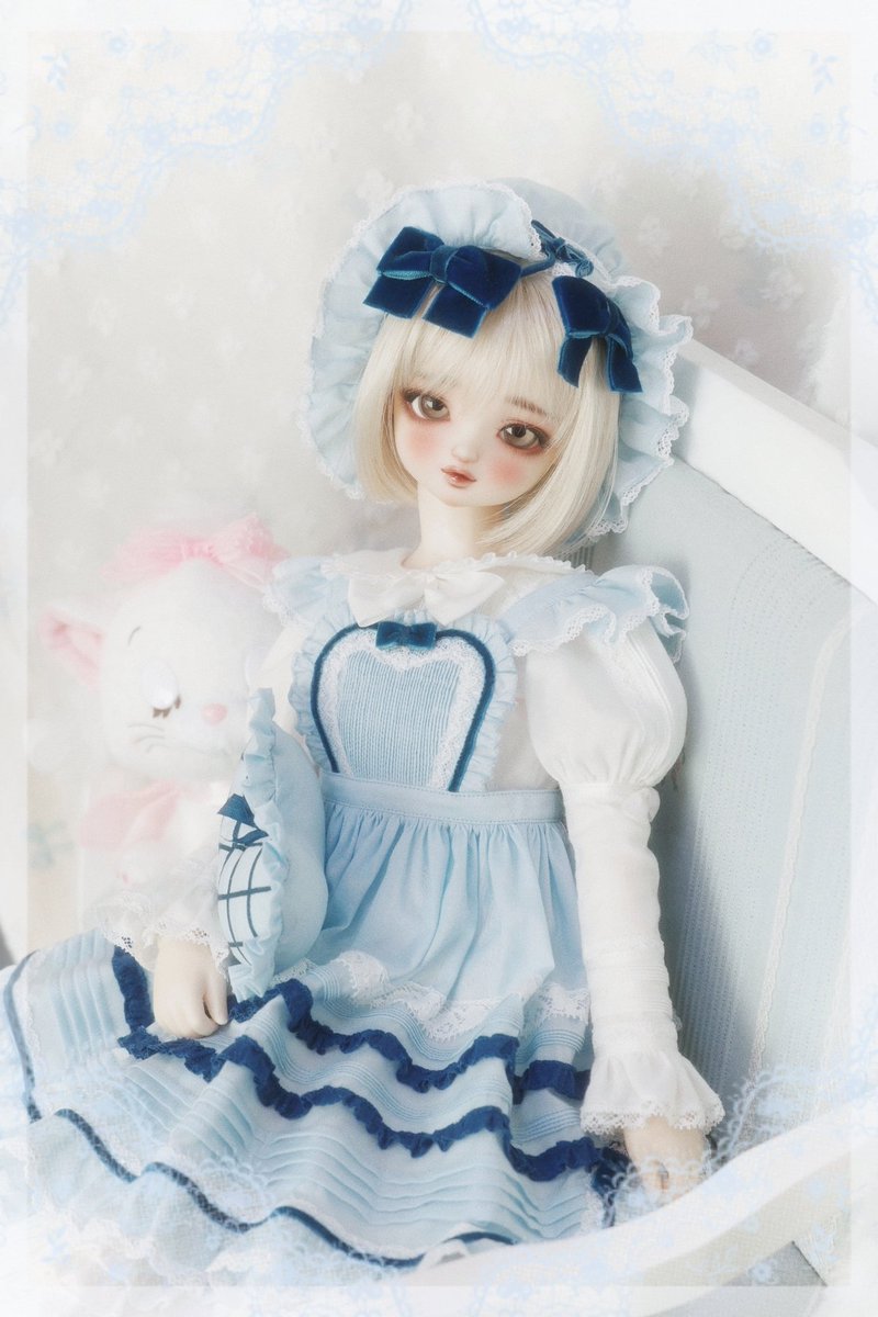 드뎌 꺼낸 새 옷... 하늘색 너무 귀여웅....🥹