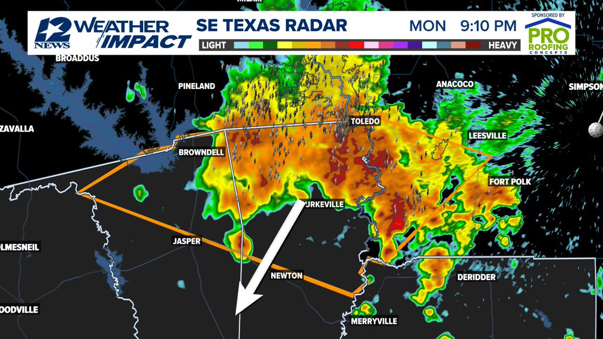 Storms have weakened and are likely no longer severe.  Heavy rainfall, gusty winds and frequent lightning are occurring.  #12NewsNowWeather 12NewsNow.com/radar