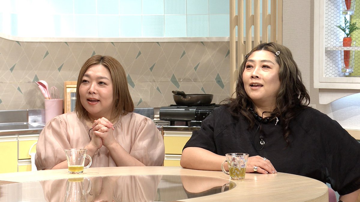 usakame_ytv's tweet image. 次回の #うさかめ ちょいみせ！
🥤クラフトコーラ対決☀️

🐰 #JSB3 #山下健二郎 
      #THERAMPAGE #岩谷翔吾 
🐢 #みながわ 
スッキリ爽やかで体にも優しいコーラが作れちゃいます🧊

うさかめ部屋では自家製マヨネーズ作りに挑戦😆

8月24日（日）ひる0時35分〜

#草彅剛 #海原やすよともこ