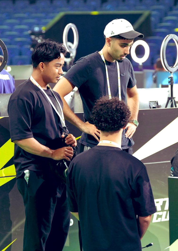 JaySmugs's tweet photo. Esports World Cup in Saudi Arabia 🇸🇦

The @PracticeServer team successfully got the job done at the EWC ✅

Overall an amazing experience with my brothers, you can always count on us 🤝 https://t.co/emfcsKcraw