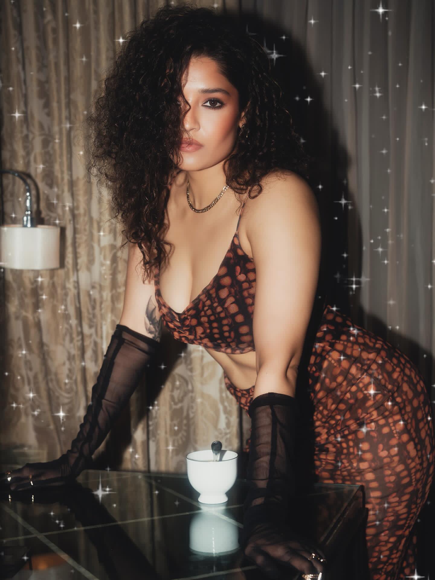 GyrnxgwboAAV2AA?format=jpg&name=large