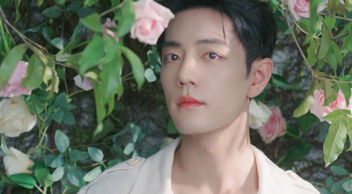 wxyzybxz's tweet photo. 250819 Ralph Lauren Fragrances x Xiao Zhan screencaps🌹 https://t.co/4dLXeIaDV2