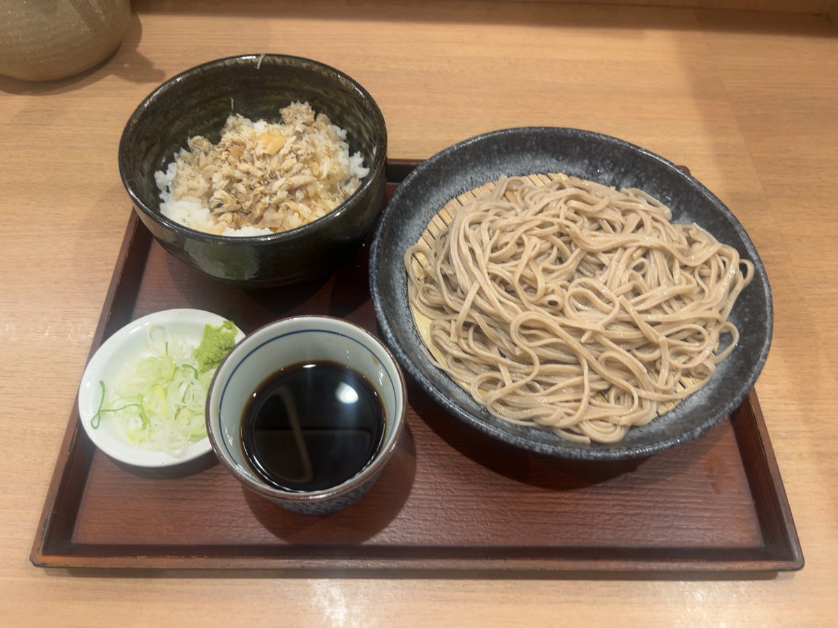 zerozerokfir's tweet photo. 新宿で早くて美味い蕎麦屋見つけた https://t.co/T191yhVK6o