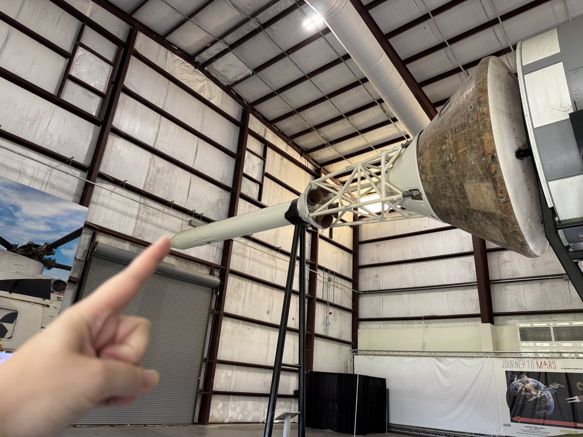 elysiasegal's tweet photo. When at @NASA_Johnson… 🚀 #SaturnV #MercuryRedstone #RocketPark https://t.co/rtk3WtPVar
