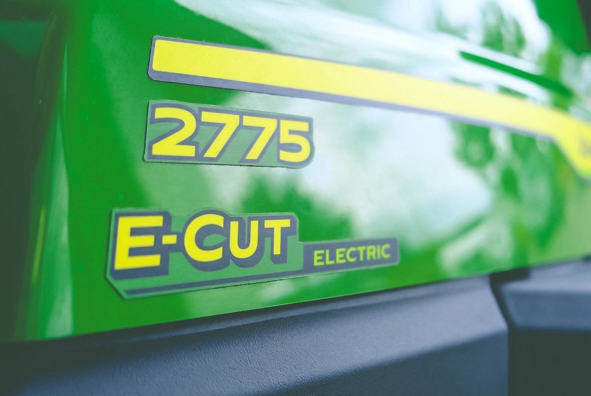 The very first John Deere 2775 All-Electric Triplex is on its way to the Gulf Coast!

 • 🔋 Lithium 4-Battery 58v System
 • ⛳️ 20+ greens on a single charge
 • ⏱️ 12-hour recharge time
 • 🎯 Precise lift &amp; lower rate adjustments
 • 💧 Zero hydraulics

Reach out today to