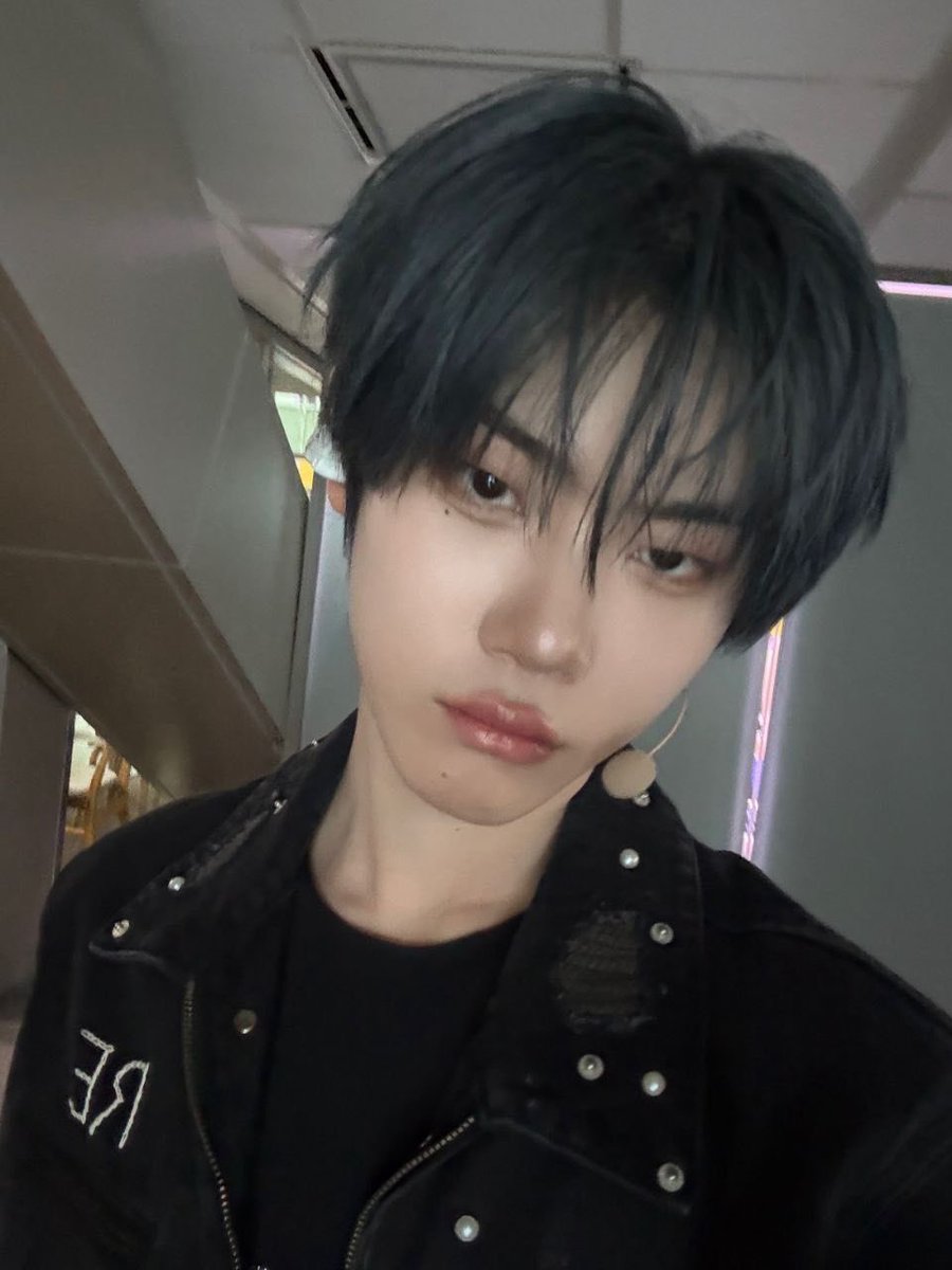 nissa 🏒 tweet media