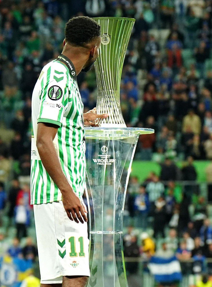 When that  one fine shyt you've been chasing gets into a relationship